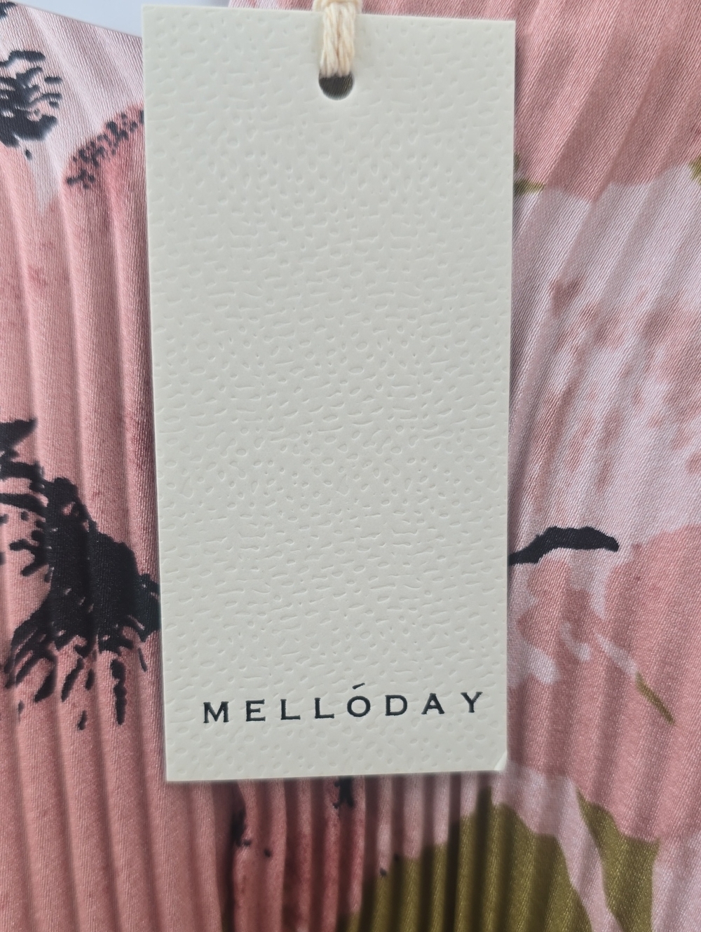 MELLODAY Pink Floral Pleated High-Low Midi Dress with Olive Accents - Picture 2 of 10